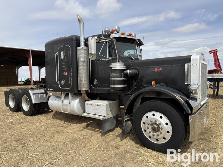 1983-peterbilt-359-image-3