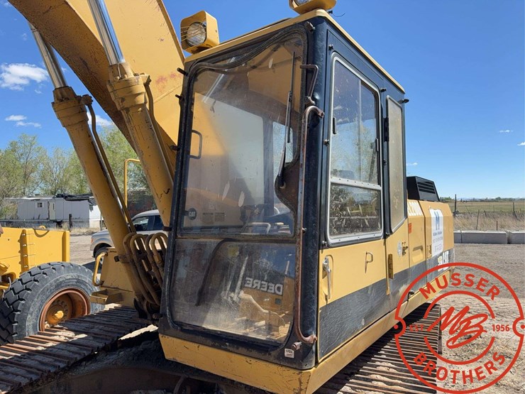 caterpillar-el200b-image-8
