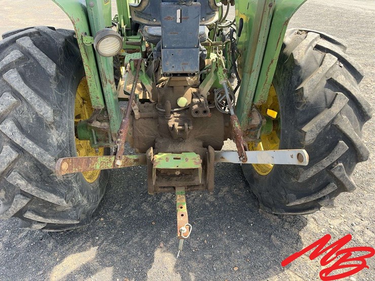 1984-john-deere-2750-image-16