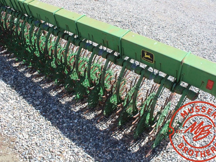 john-deere-400-image-12
