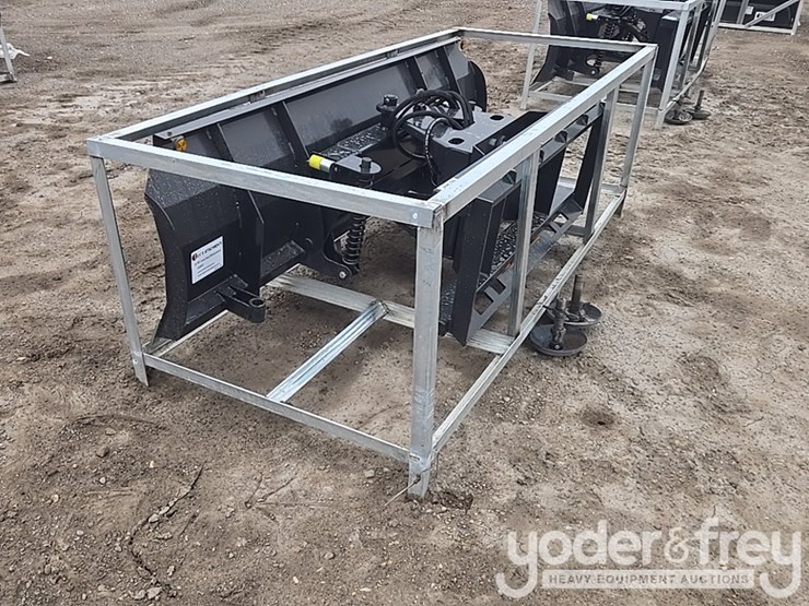 unused-jct-84"-snow/-dozer-blade-to-suit-skidsteer-image-3