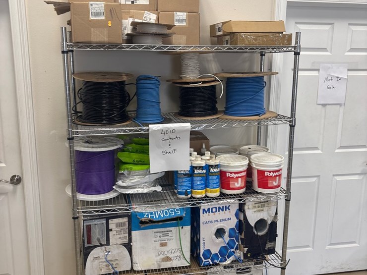 #4010-•-shelving-unit-and-contents-image-6