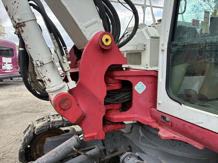 2018-takeuchi-tb2150-image-13