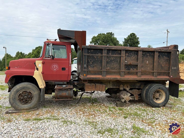 1997-ford-lnt9000-image-2