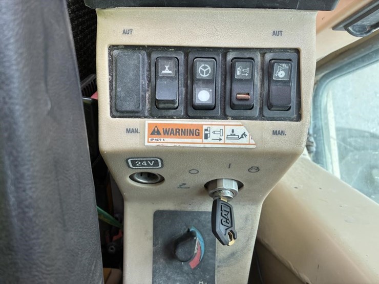 2004-caterpillar-143h-vhp-image-28