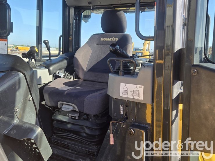 2022-komatsu-d61px-24-image-36