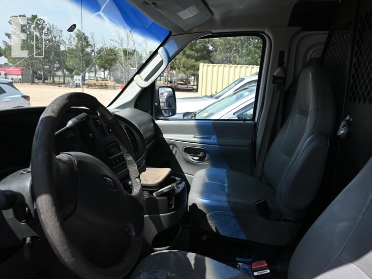 2006-ford-e150-image-4