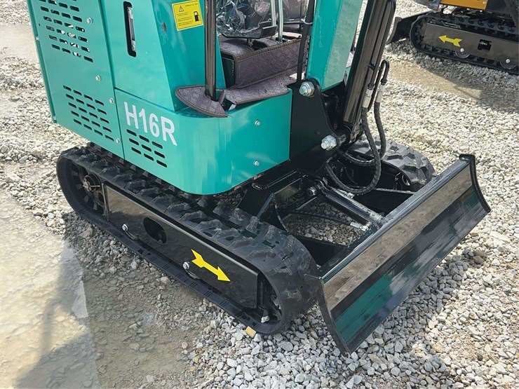 cfg-industrial-h16r-mini-excavator-image-14
