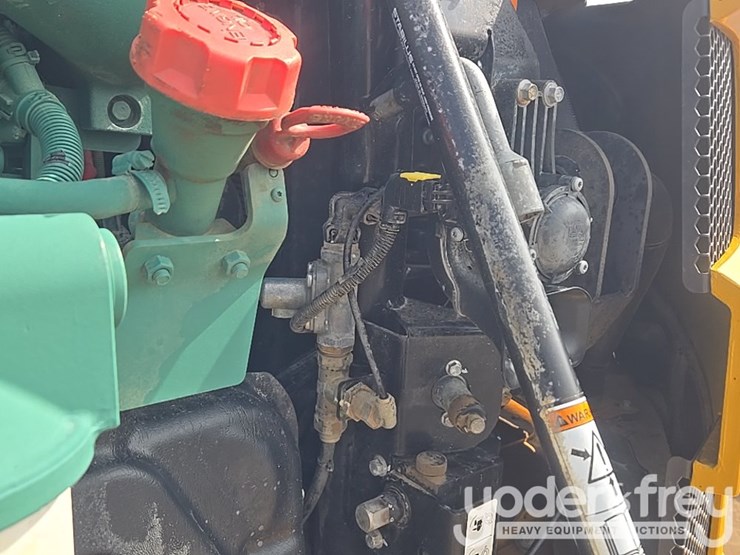 2023-volvo-a25g-image-34
