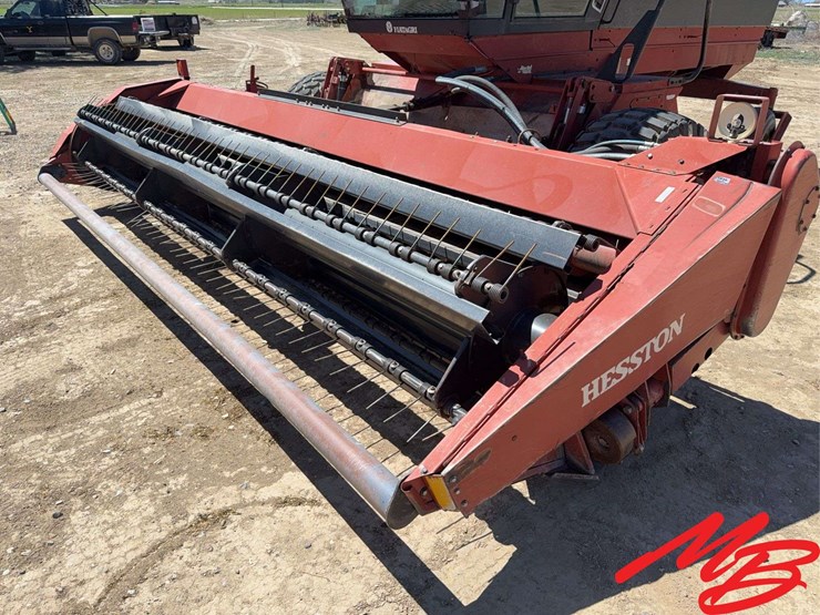 hesston-8400-image-10