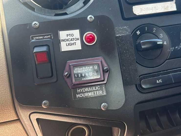 2008-ford-f450-image-32