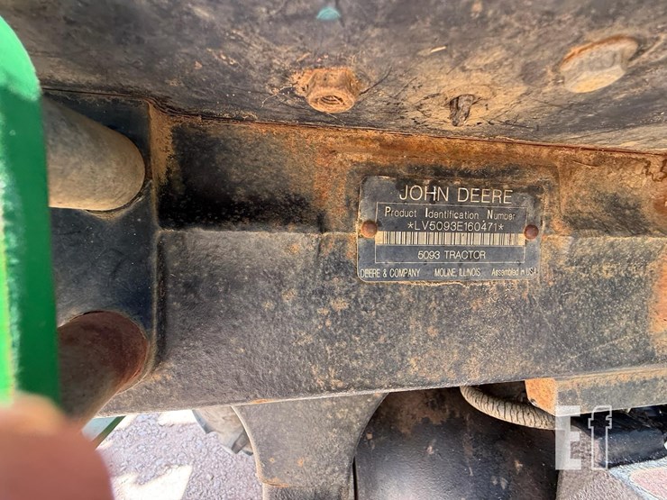 2009-john-deere-5093e-image-3