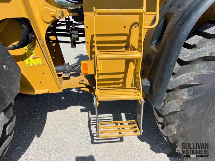 2022-caterpillar-920-image-16