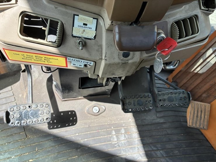 1999-john-deere-6410-image-23