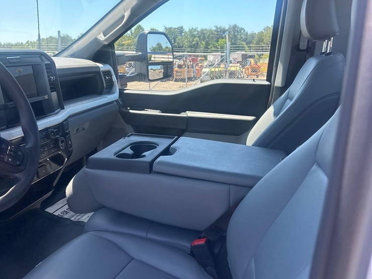 2026-ford-f550-xl-image-57