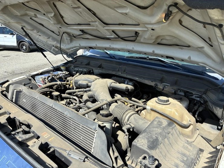 2011-ford-f550-image-6