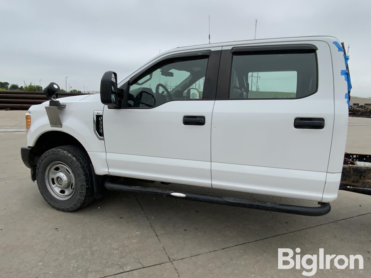 2017-ford-f350-xl-image-15
