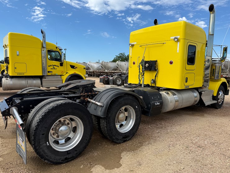 2014-kenworth-t800-image-5