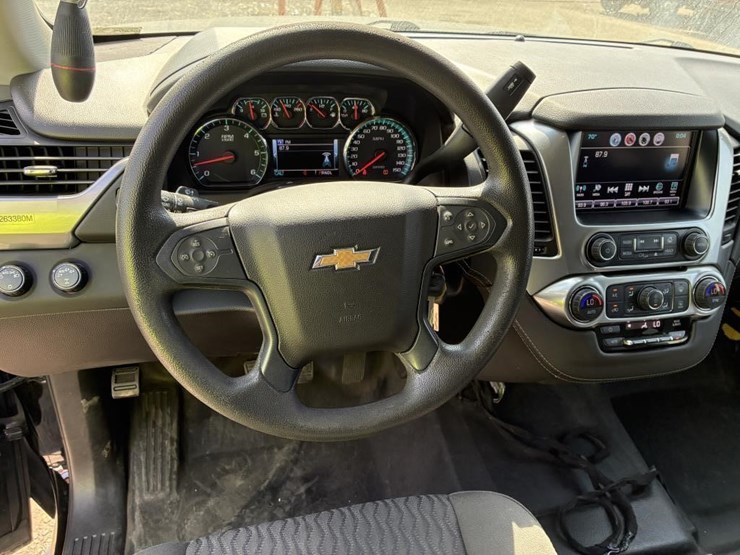 2018-chevrolet-tahoe-image-15