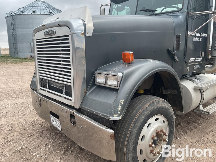 2006-freightliner-fld120-image-12