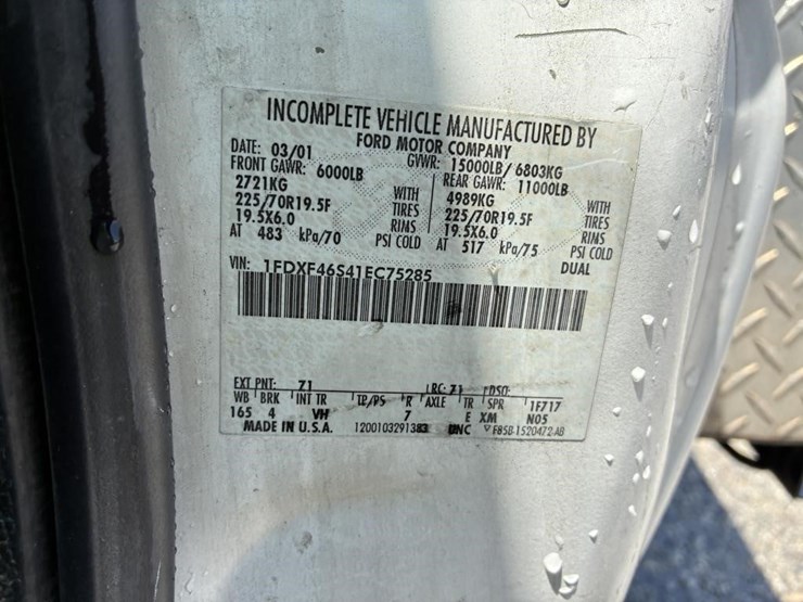 2001-ford-f450-image-26