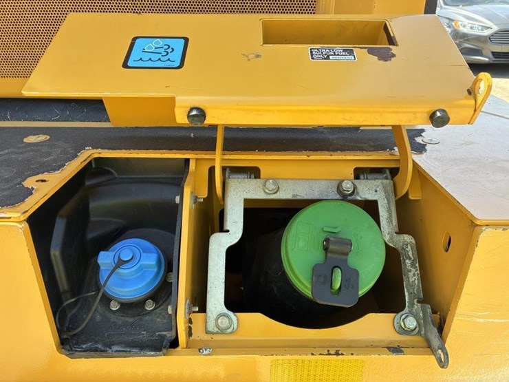 2018-deere-644k-image-14