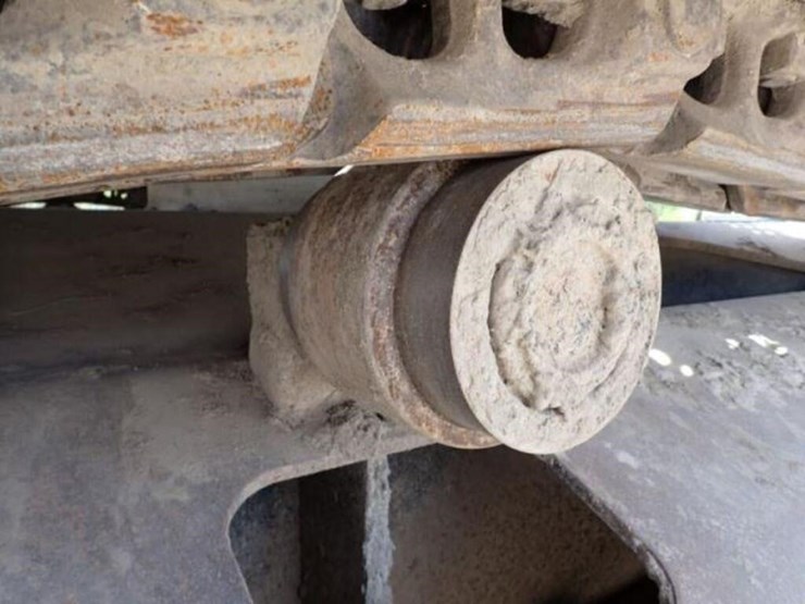 2009-deere-270d-lc-image-54