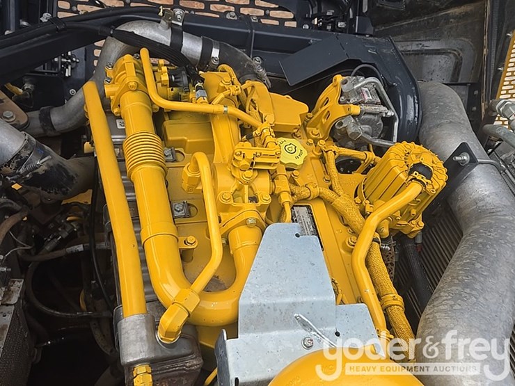 2023-deere-260e-image-34