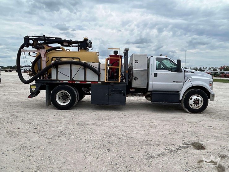 2019-ford-f750-image-47