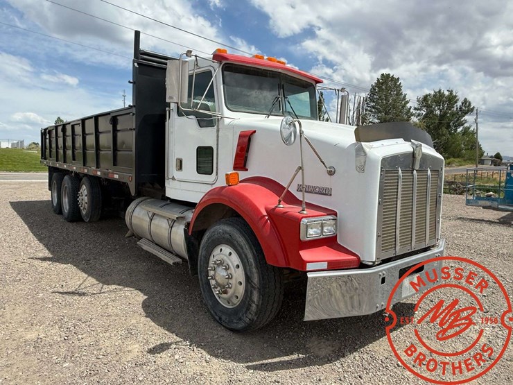 1995-kenworth-t800-image-1