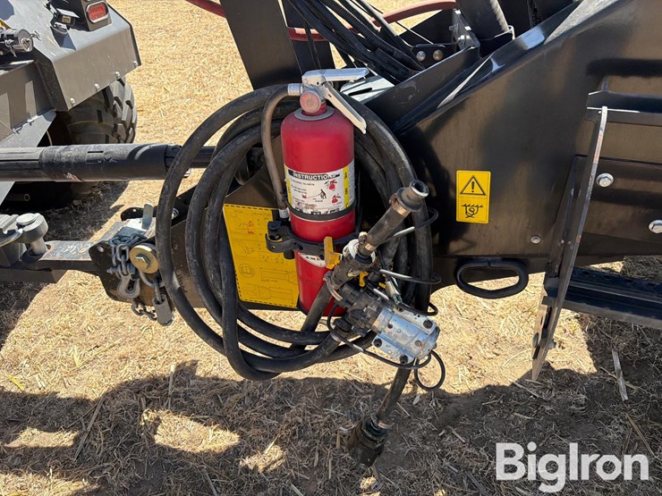 2014-case-ih-lb334-image-8