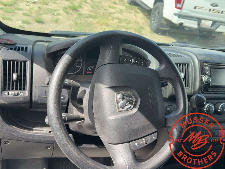 2017-dodge-2500-image-17