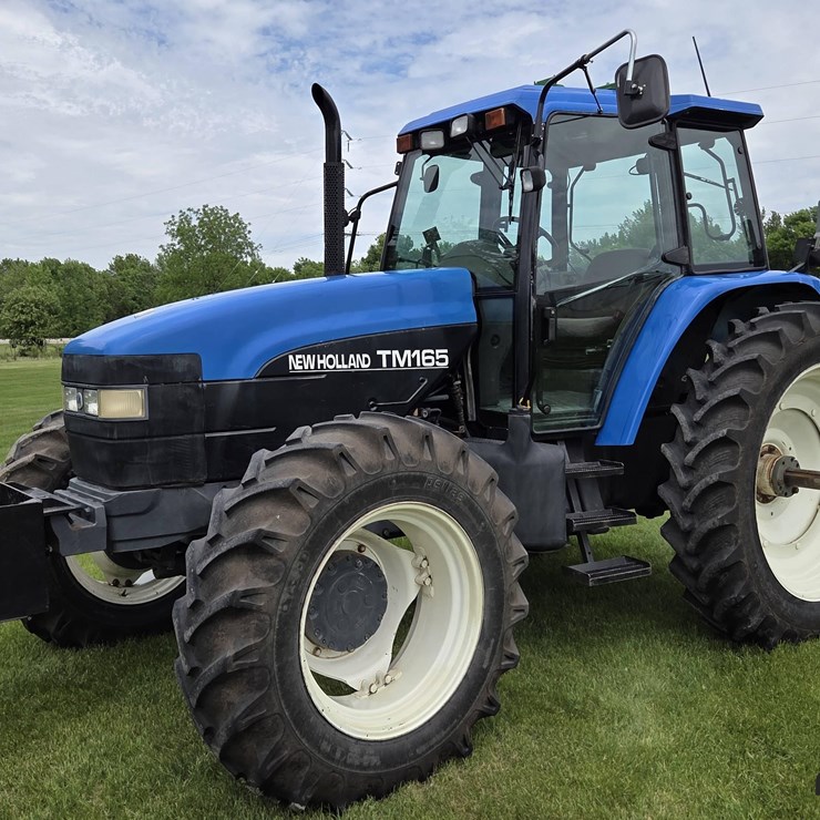 NEW HOLLAND TM165
