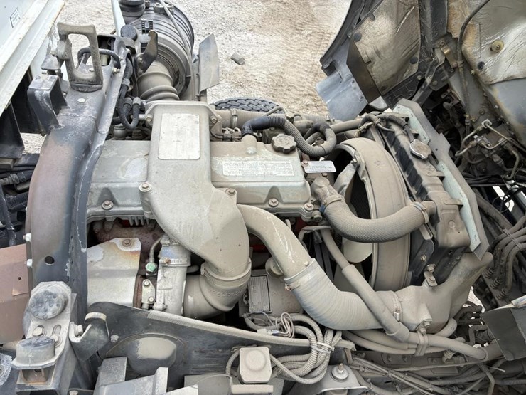 2002-hino-fb1817-image-10