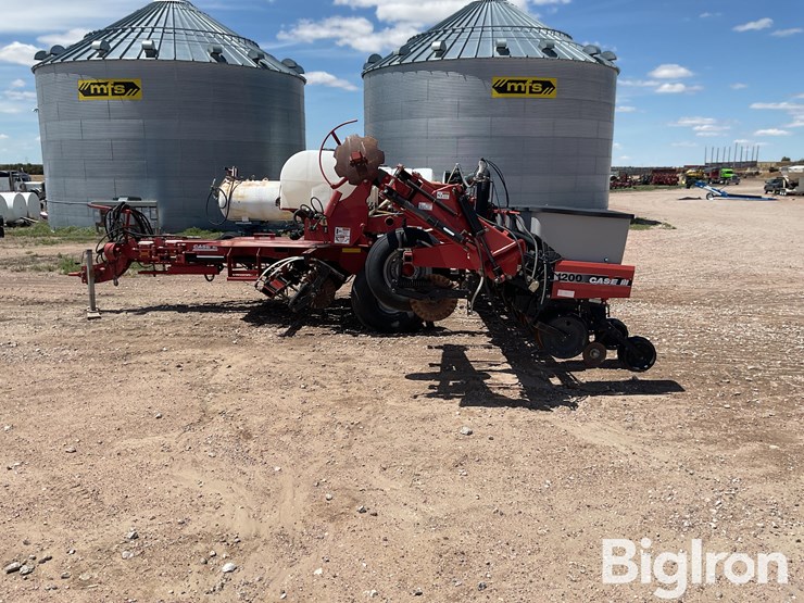 case-ih-1200-image-8