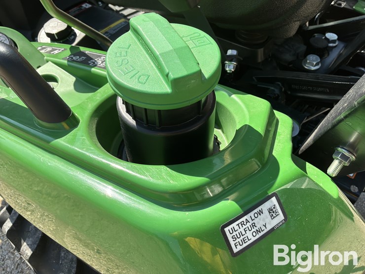 2025-john-deere-1023e-image-16