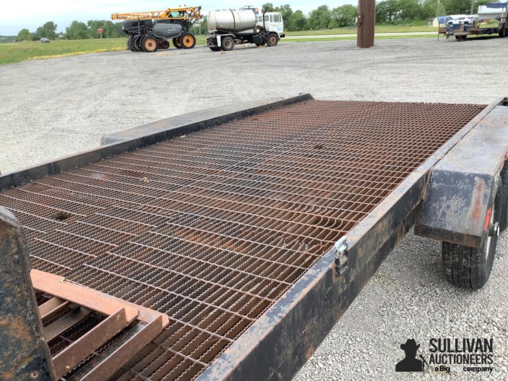 2013-utility-flatbed-image-11