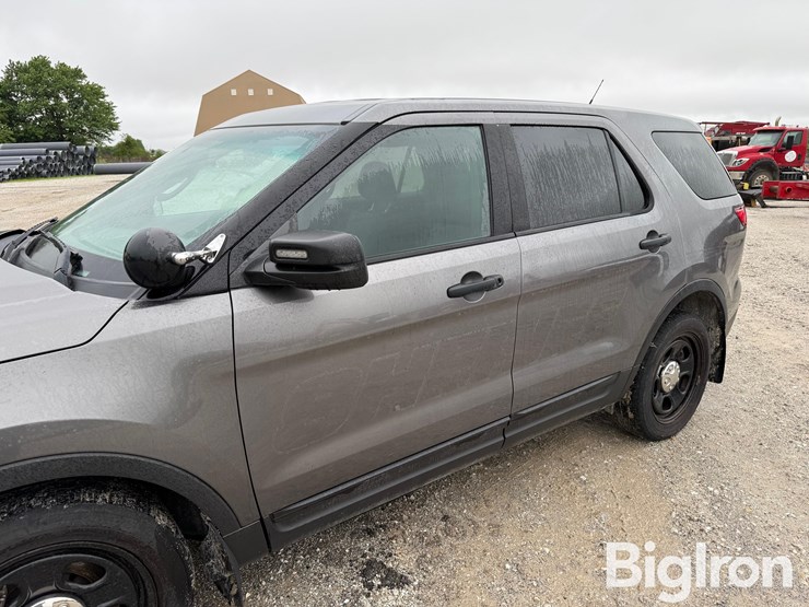 2015-ford-explorer-police-interceptor-image-15