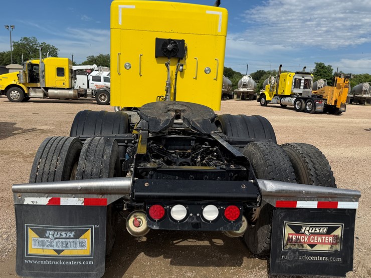 2016-kenworth-t800-image-6