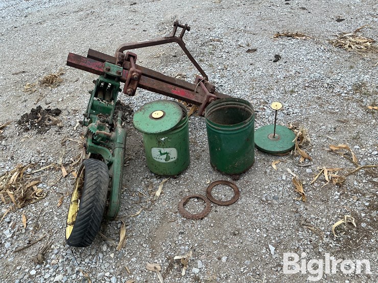 john-deere-71-image-4
