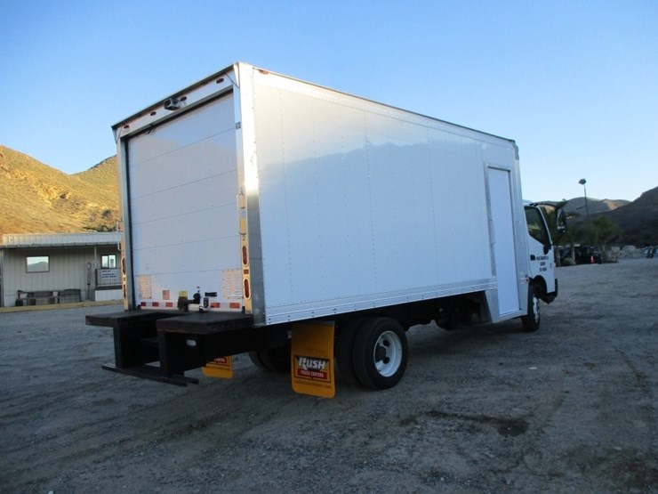 2018-hino-195-image-3