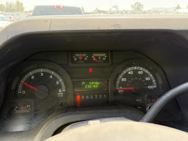 2010-ford-e350-sd-image-12