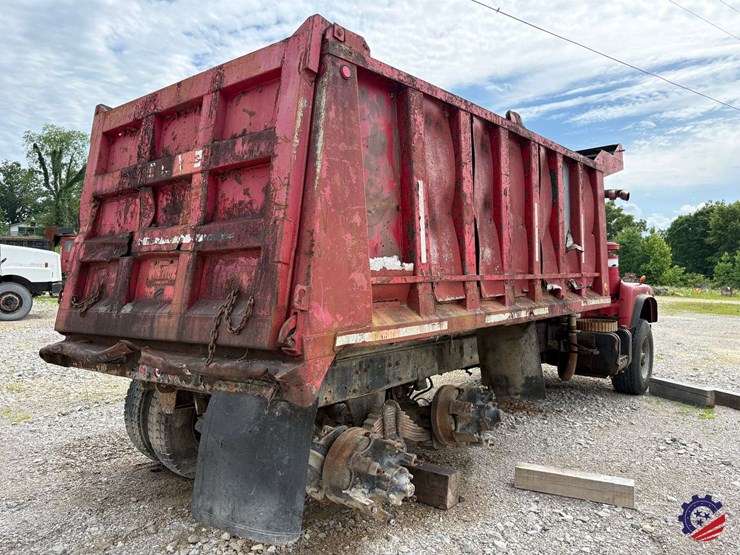 1981-mack-dm685s-image-7