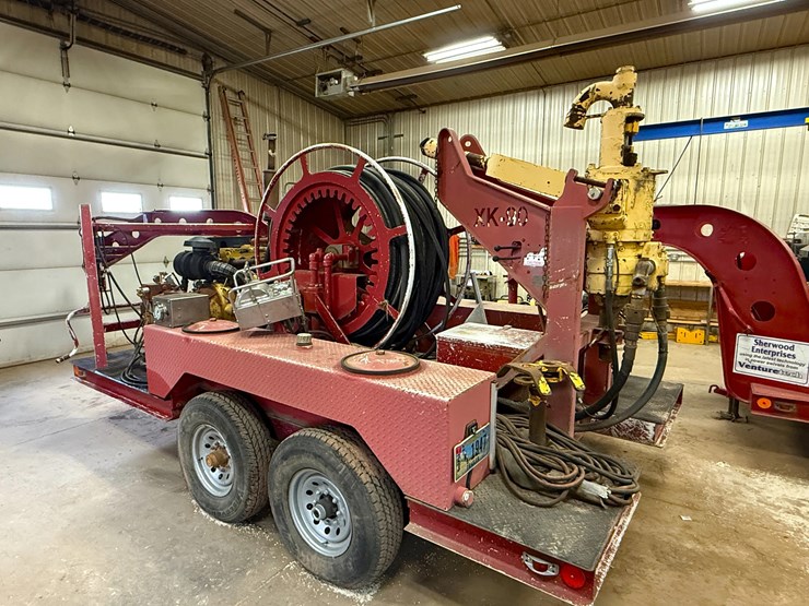 2011-caterpillar-c4.4-image-2