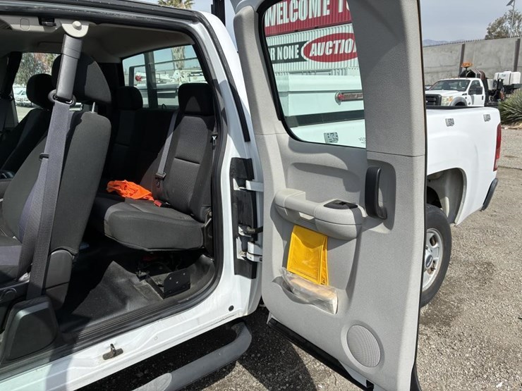 2012-gmc-2500hd-image-11