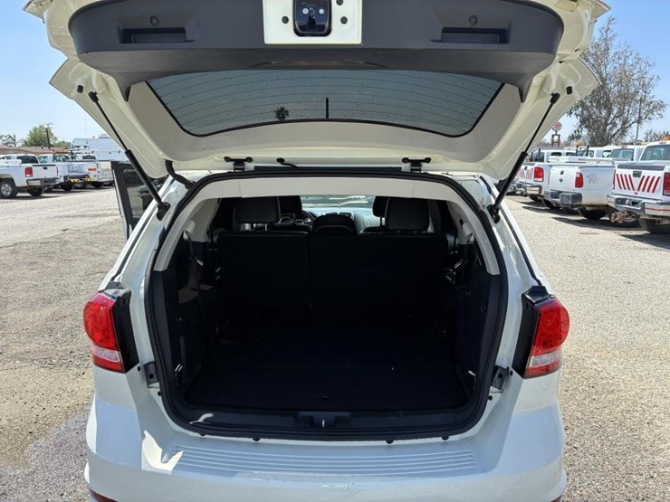 2018-dodge-journey-image-11