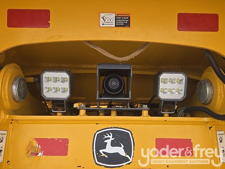 2023-deere-260e-image-30