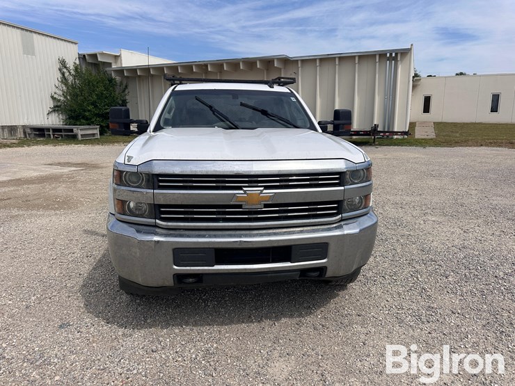 2016-chevrolet-2500hd-image-2