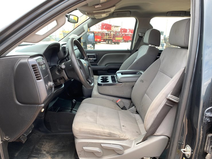 2018-chevrolet-silverado-2500hd-image-6