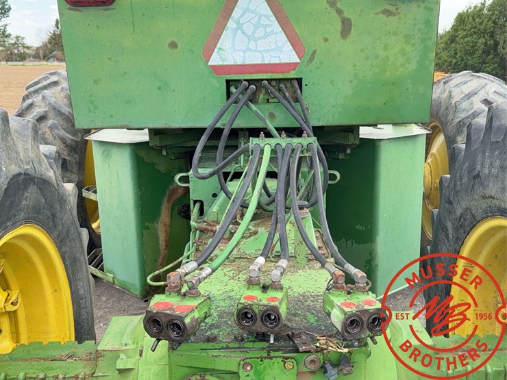 1975-john-deere-7020-image-17